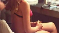 Hadise iç çamaşırlarıyla
