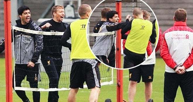 Liverpool idmanında kavga!