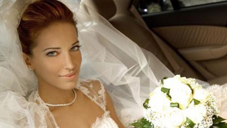 Burcu Esmersoy takipçisiyle sevgili oldu