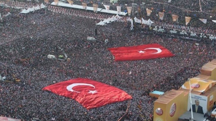 Maltepe mitingine kaç kişi katıldı?