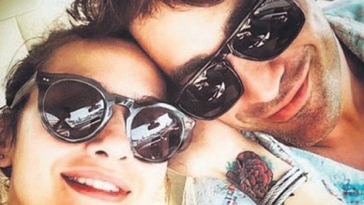Birce Akalay dövmelere doyamadı