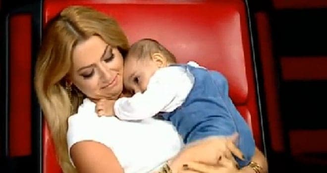 O Ses Çocuklar'da Hadise'nin bebek sevgisi