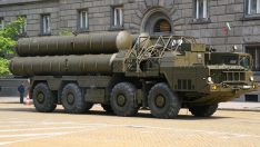 Rusya: Gerekli bölgelerde S-300’le Suriye hava sahası kapatılabilir