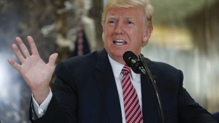 ABD Başkanı Trump göçmen beyannamesini imzaladı