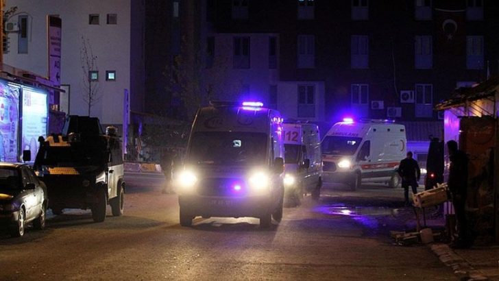 Şemdinli’deki patlamada 25 asker yaralandı, 7 asker aranıyor