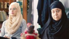 Başörtülülere “Öcü gibi” diyen Serra Yılmaz film için çarşafa büründü