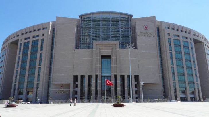 22 mermi ve ruhsatsız silahla İstanbul Adliyesi’ne girmeye çalıştı!