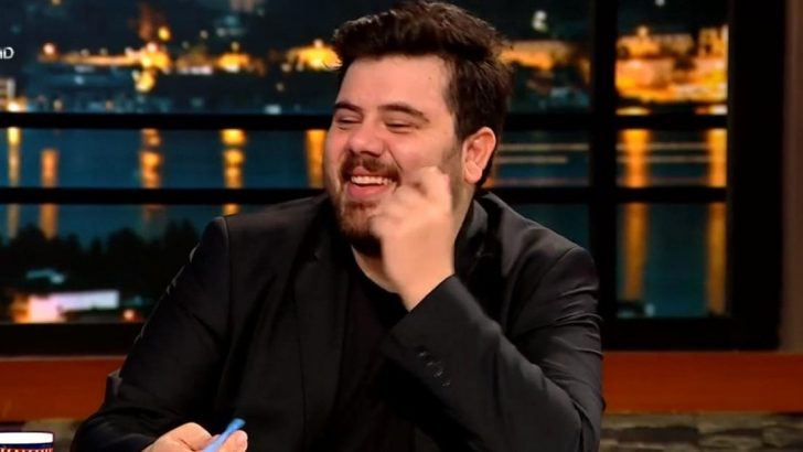 Eser Yenenler Türkiye güzeline evlilik teklif etti, aldığı tektaş alay konusu oldu!