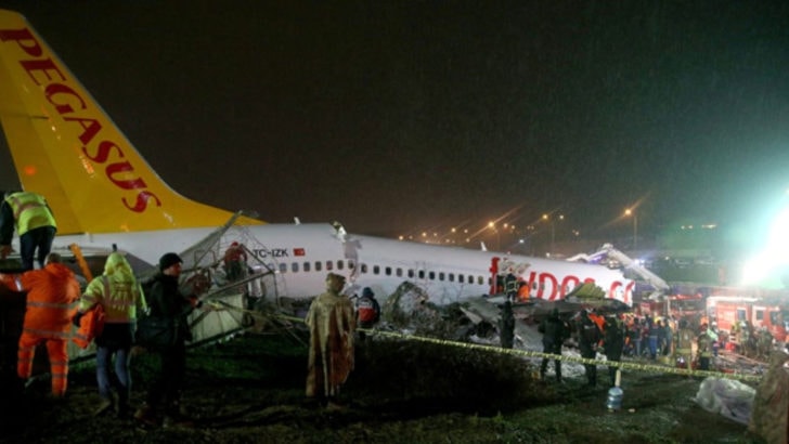 Sabiha Gökçen’deki uçak kazasıyla ilgili yeni gelişme! Vali Yerlikaya açıkladı