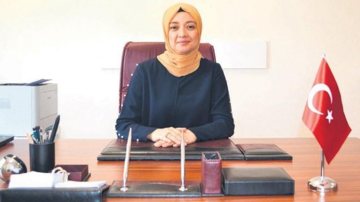 Türkiye’nin ilk başörtülü BAM Daire Başkanı