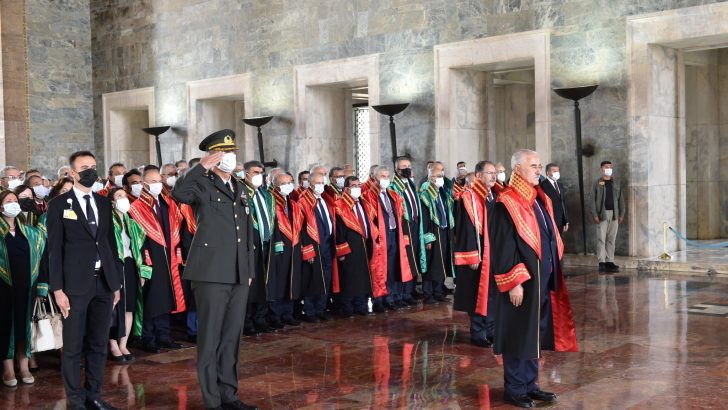 Yargıtay üyeleri Anıtkabir’de