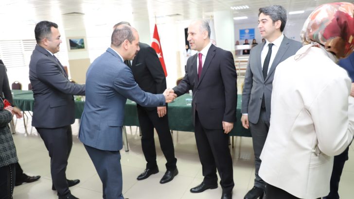 Adliyelerde bayramlaşma töreni