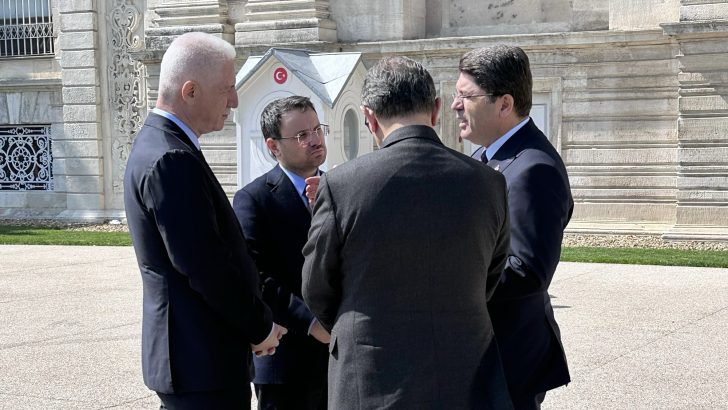 DOLMABAHÇE’DE KRİTİK GÜVENLİK ZİRVESİ: YASA DIŞI YAPILANMALARA KARŞI STRATEJİK ADIMLAR MASADA