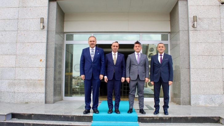 HSK üyesi Özdemir ve Başsavcı Dönmez’den Gebze adliyesine ziyaret