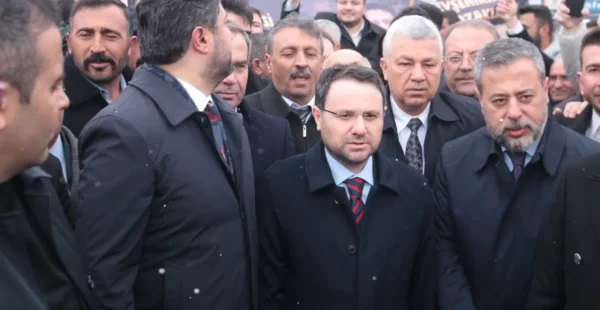 Akın Gürlek Nevşehir’de davul ve zurnalarla karşılandı! Gürlek: ‘Bakan değil, kardeşiniz olarak geldim’