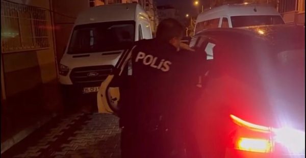 İzmir’de yasadışı bahis operasyonu! 2 Milyarlık işlem hacmi tespit edildi: 49 şüpheli tutuklandı