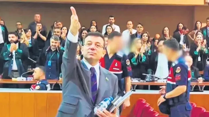 Sondakika! Bakırköy Cumhuriyet Başsavcılığı İmamoğlu hakkında duruşmada yargı mensuplarına yönelik tehdit sözleri nedeniyle soruşturma başlattı
