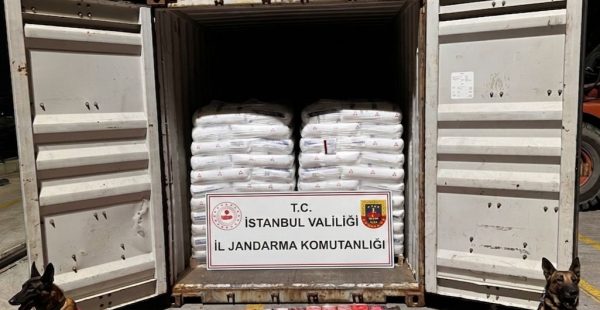 Zehir tacirlerine dev darbe: 500 milyonluk kokain ele geçirildi