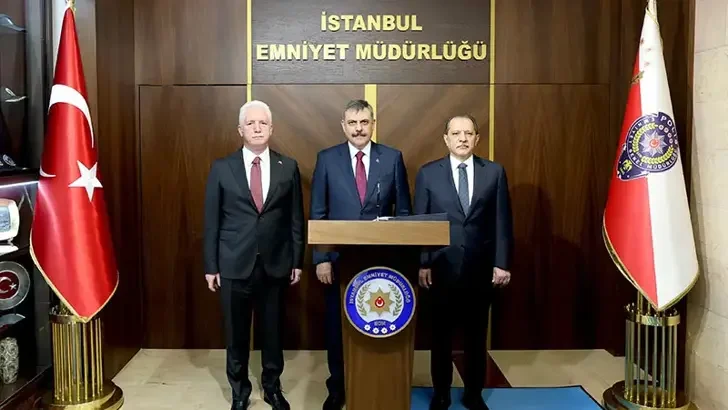 İÇİŞLERİ BAKANI ÇİFTÇİ İSTANBUL’DA 1 MAYIS TEDBİRLERİ YERİNDE İNCELEDİ!