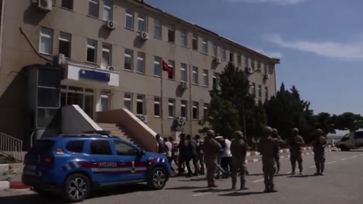 Jandarmadan FETÖ’nün güncel yapılanmasına ağır darbe! 69 şüpheli yakalandı!
