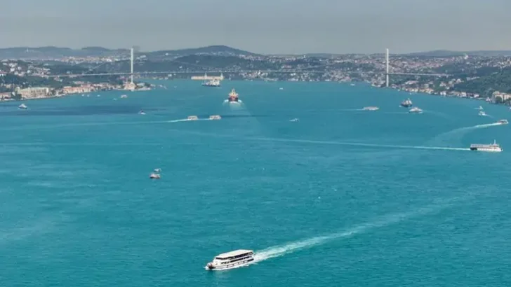 İstanbul Boğazı neden turkuaz oldu? Uzmanlar açıkladı: Sebebi ne müsilaj ne de deprem!