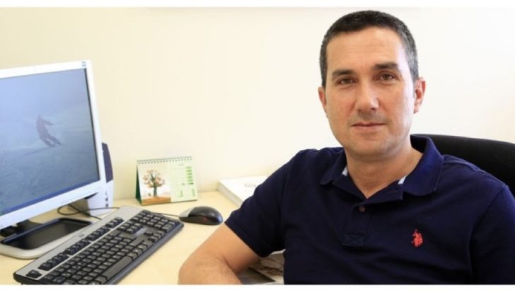 Antalyalı profesör bayram dönüşü feci kazada hayatını kaybetti!