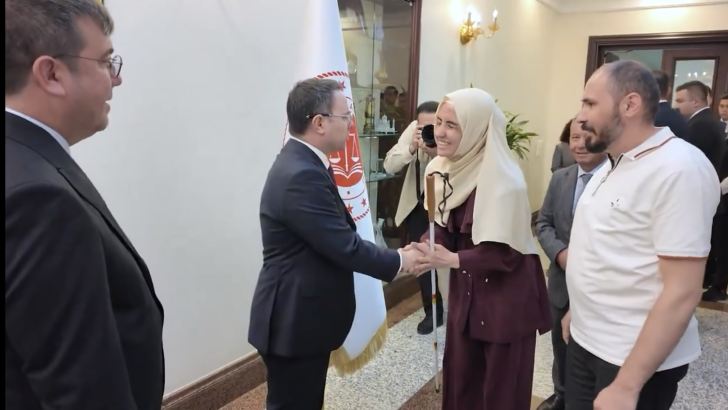 Akın Gürlek, bakanlık çalışanlarıyla bayramlaşma programında buluştu