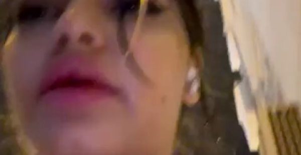 Takip edildiğini iddia eden kadın bisikletli şahsa saldırdı! O anlar kamerada!