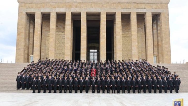 Jandarma 187 yaşında: Devletin çelik bileğine kutlama mesajları yağdı