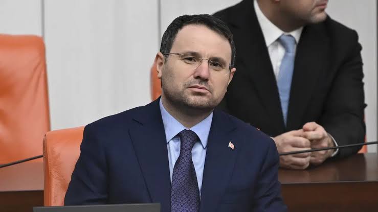 Bakan Gürlek:Hiç kimse mahkemeyi tehdit edemez ve parmak sallayamaz