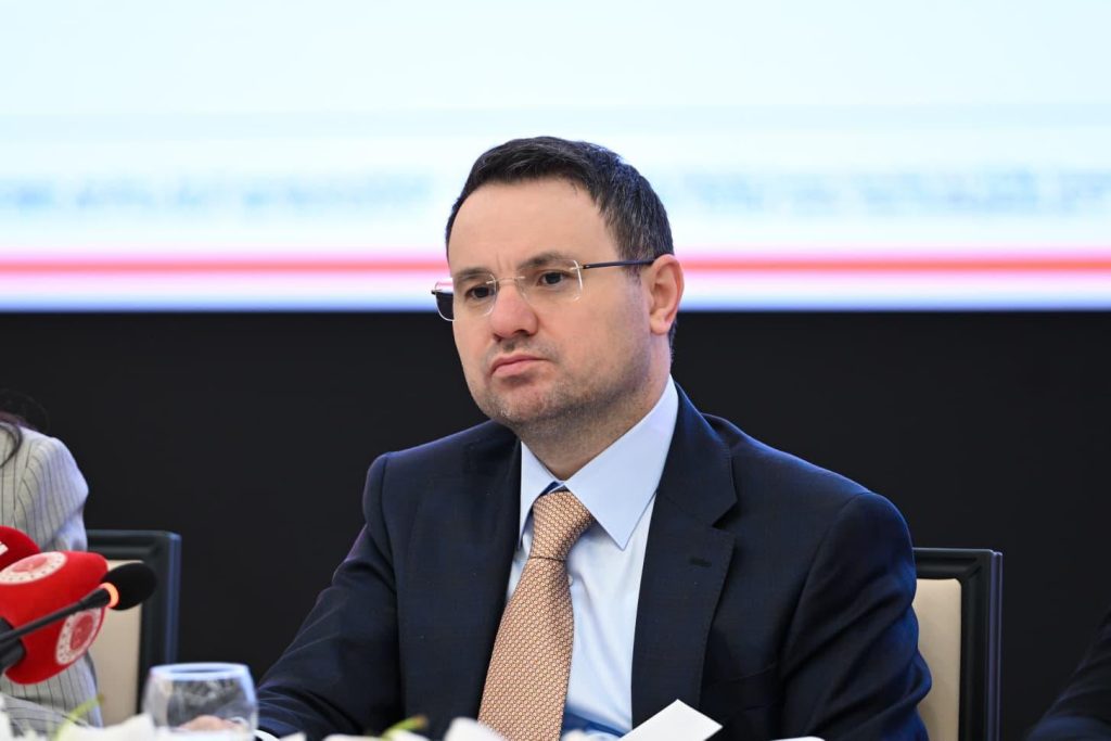Akın Gürlek’ten AP Raportörü Amor’a sert tepki: “Hiç kimse Türk mahkemelerine parmak sallayamaz”