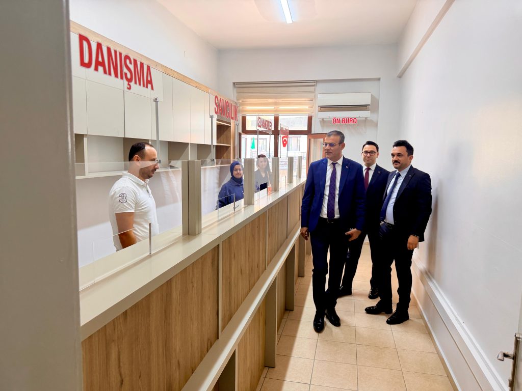 Akyazı Adliyesi’nde vatandaş odaklı yeni dönem: Danışma ile Ön Büro ve SEGBİS Salonu açıldı