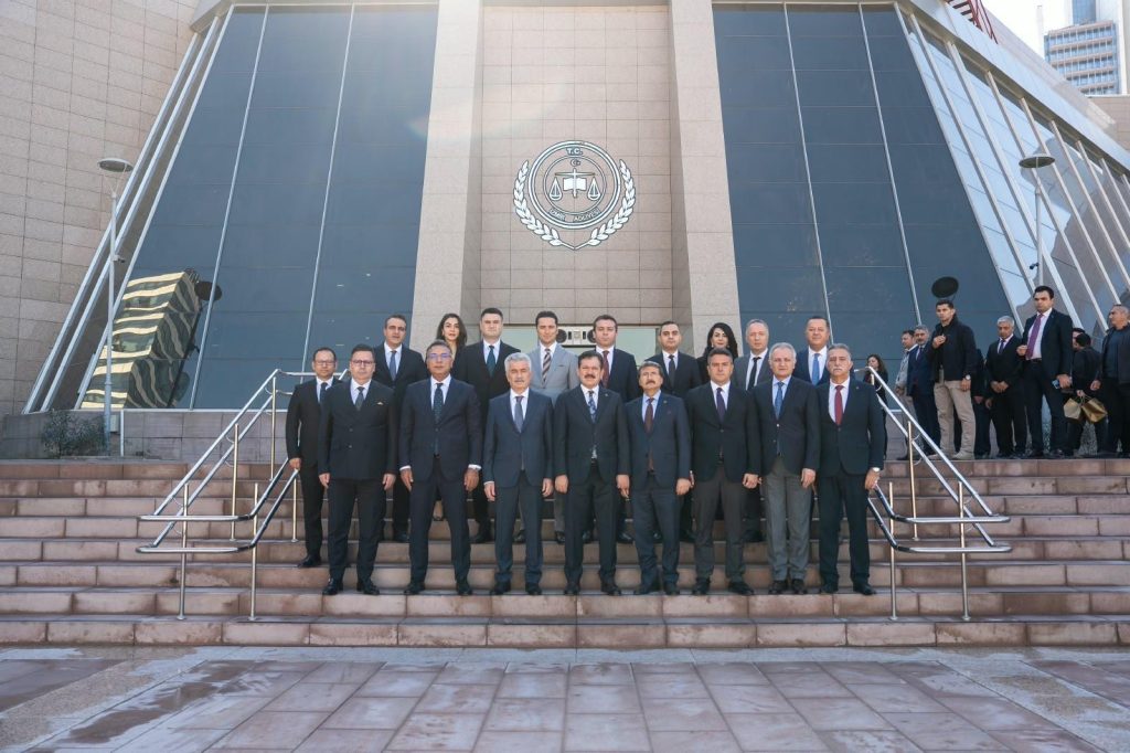 YARGIDA İÇTİHAT BULUŞMASI! Danıştay Başkanı Yiğit İzmir’de! Yargının bağımsızlığı ile tarafsızlığı ve adalete güven vurgusu!