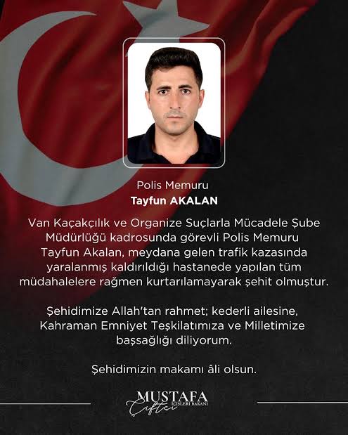 POLİS ŞEHİT OLDU! Van’da 3 aracın karıştığı kazada polis memuru Tayfun Akalan şehit oldu! 11 kişi yaralandı.